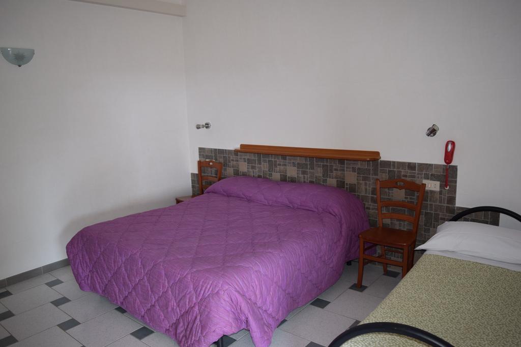 Bed & Breakfast La Collinetta Локоротондо Стая снимка